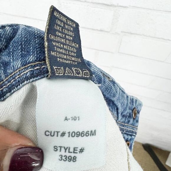 American Eagle Snap Button Up Fly Distressed Denim Shorts Size 4 - Picture 4 of 7